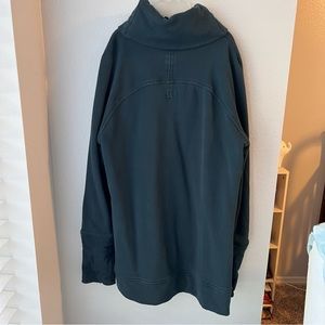 Lululemon pullover